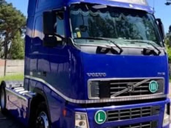 Седельный тягач Volvo FH12