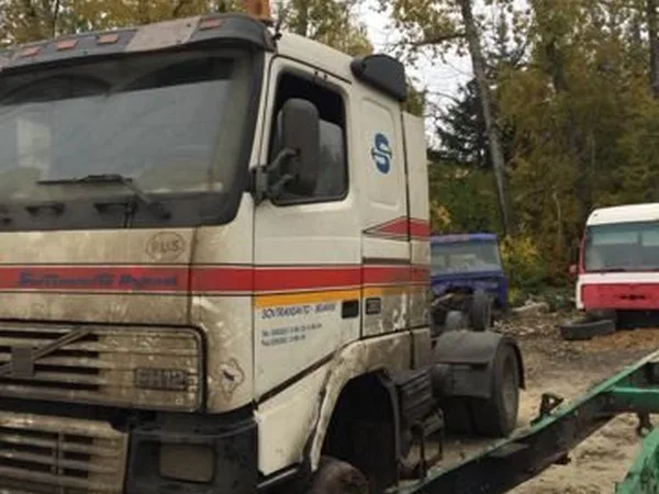 Седельный тягач Volvo Fh12