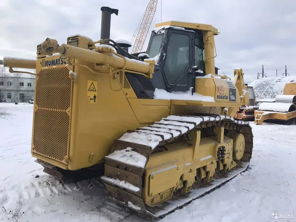 Гусеничный бульдозер Komatsu D155A-5D