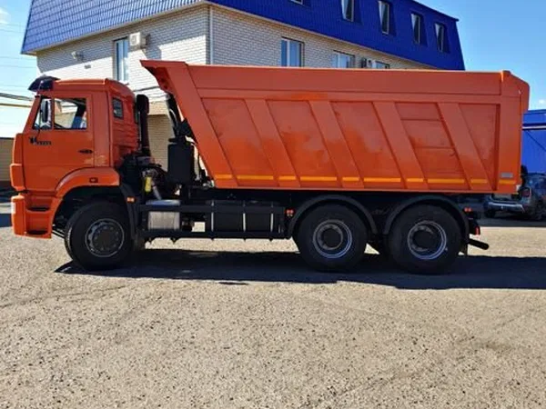 Самосвал КамАЗ 6520
