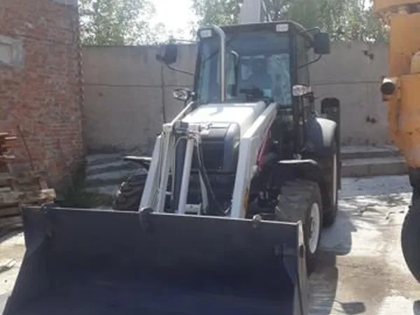 Экскаватор-погрузчик Terex TLB-825 RM