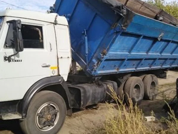 Самосвал КамАЗ