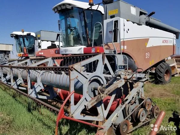 Зерноуборочный комбайн Ростсельмаш ACROS 560