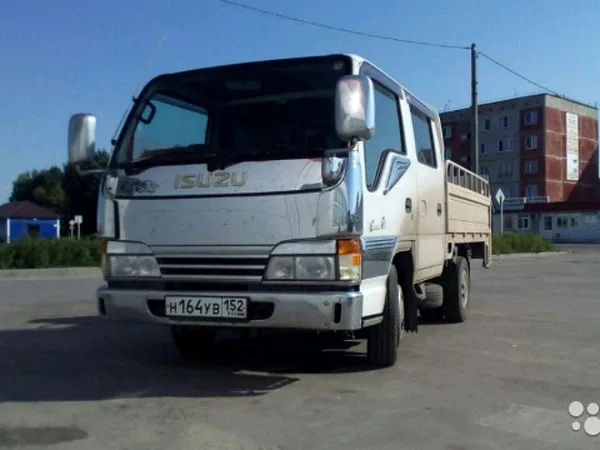 Бортовой автомобиль Isuzu ELF 250