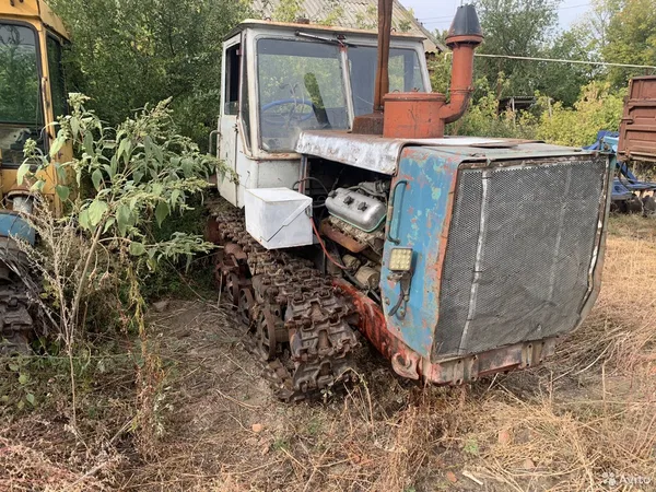 Гусеничный трактор ХТЗ Т-150