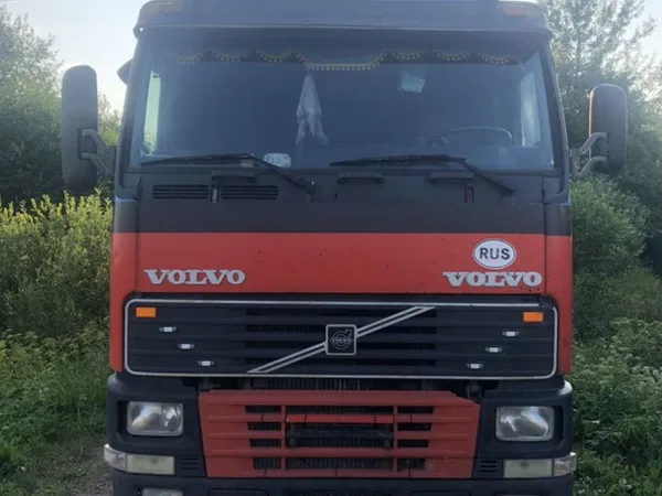 Седельный тягач Volvo FH12