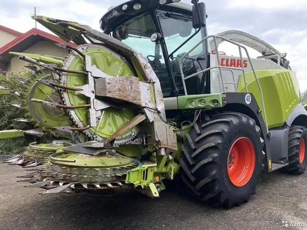 Кормоуборочный комбайн Claas Jaguar 950