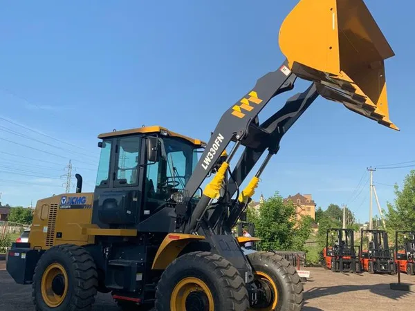 Фронтальный погрузчик XCMG LW330FN