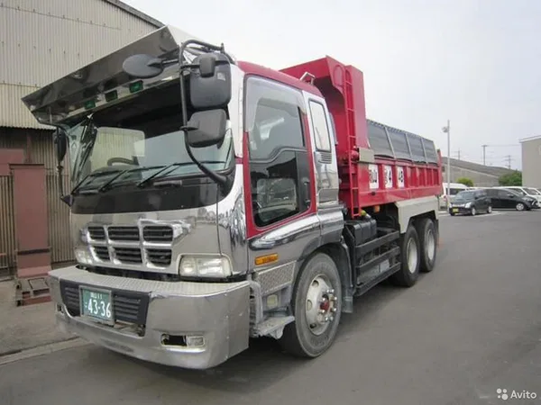 Самосвал Isuzu GIGA