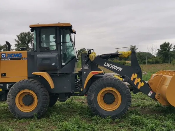Фронтальный погрузчик XCMG LW300FN