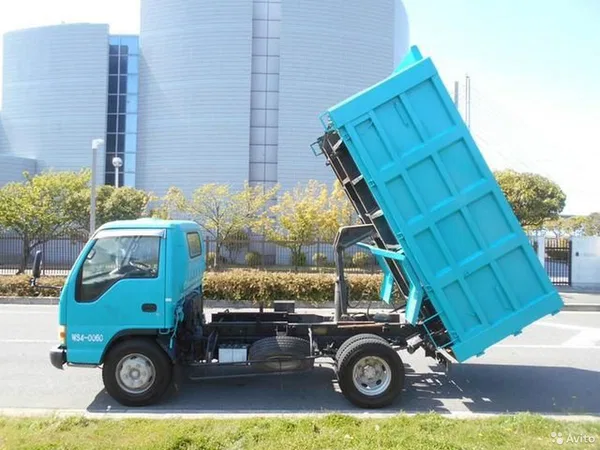 Самосвал Isuzu Elf