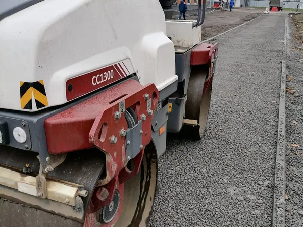 Тротуарный каток Dynapac CC1300