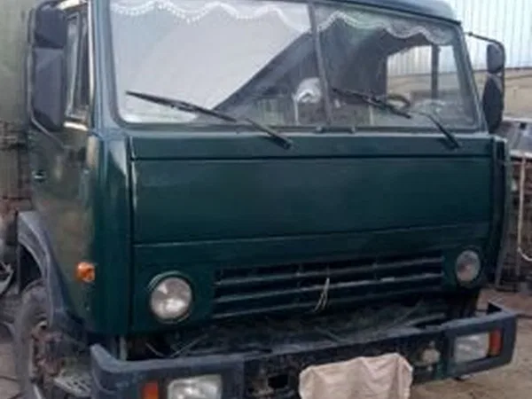 Бортовой грузовик КамАЗ 53212