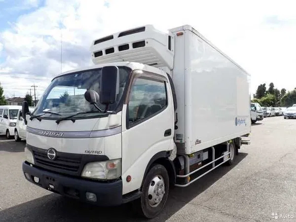 Рефрижераторный фургон Hino Dutro