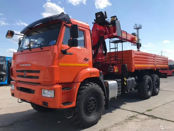 Бортовой грузовик с КМУ КамАЗ 43118 с КМУ Inman IT 150