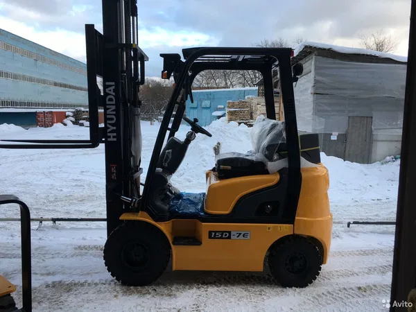 Вилочный погрузчик Hyundai 15D-7E