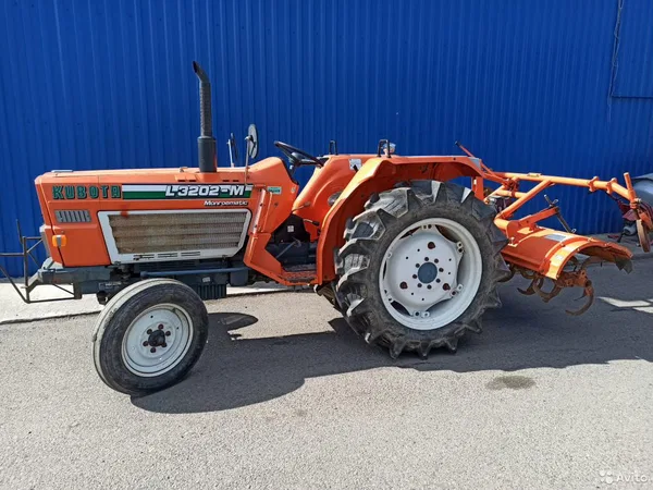 Мини-трактор Kubota L3202-M