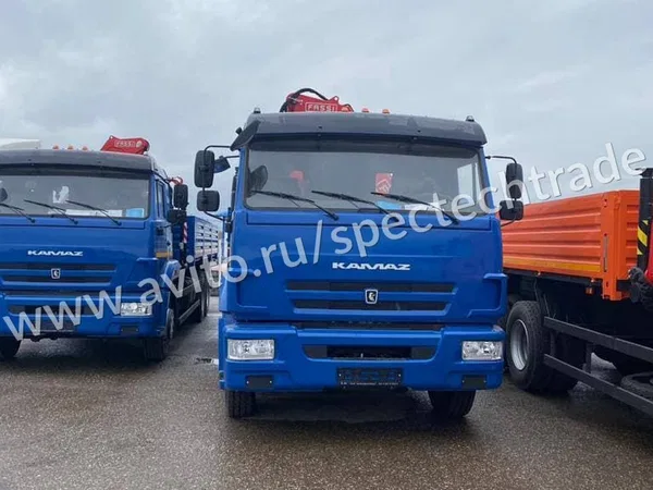 Бортовой грузовик с КМУ КамАЗ 65117 с КМУ Fassi F245