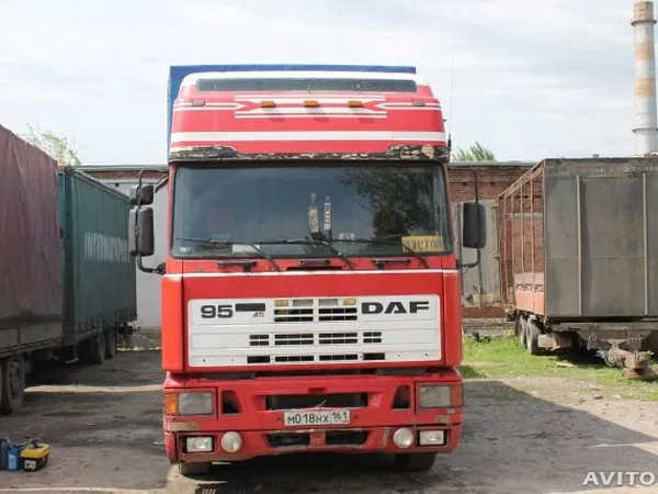Тентованный грузовик DAF 95