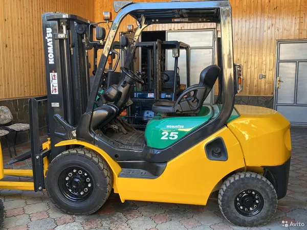 Вилочный погрузчик Komatsu FD25C-16