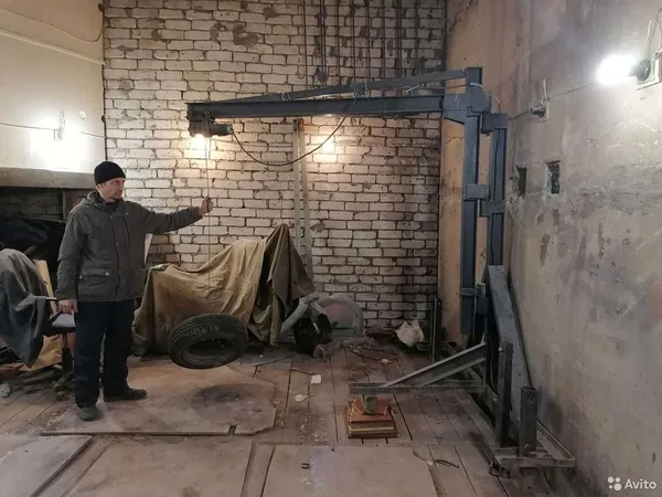 Консольный кран