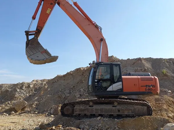 Гусеничный экскаватор Hitachi ZX280-5G