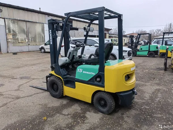 Вилочный погрузчик Komatsu FD15T-17