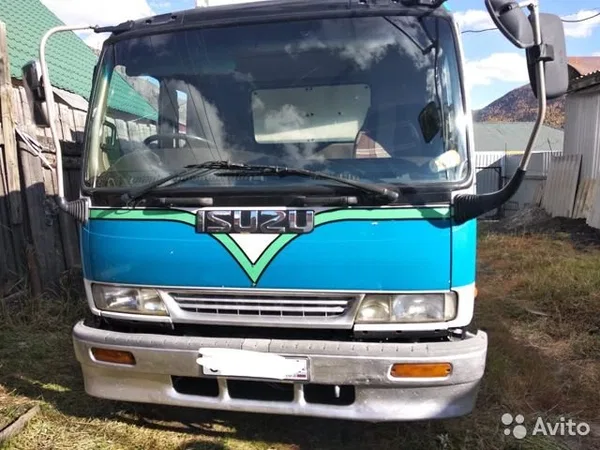 Грузовой фургон Isuzu Forward