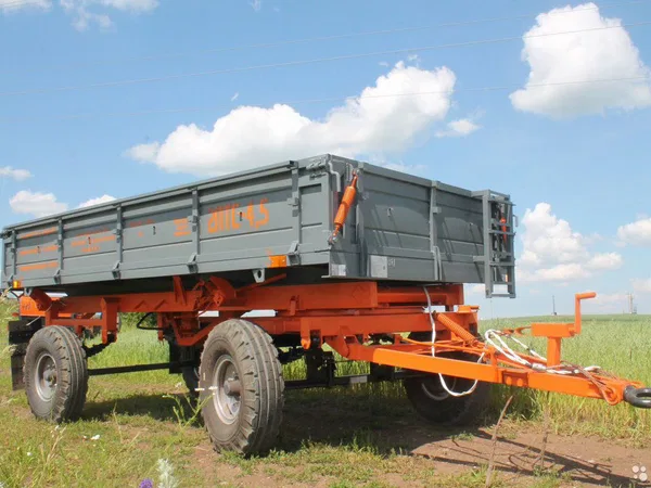 Тракторный прицеп 2ПТС-4,5