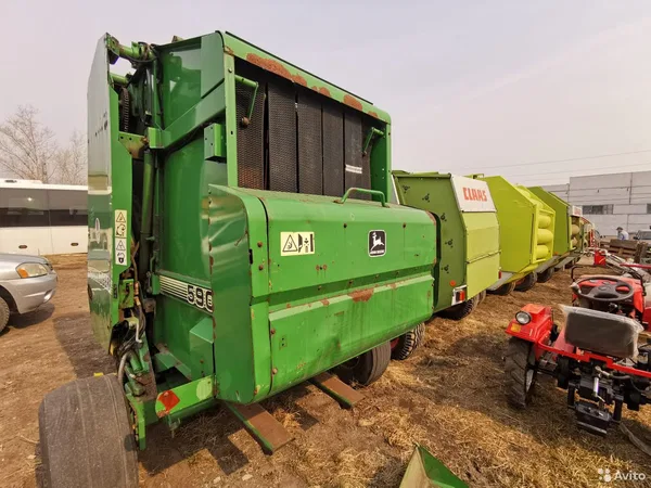 Пресс-подборщик John Deere 590