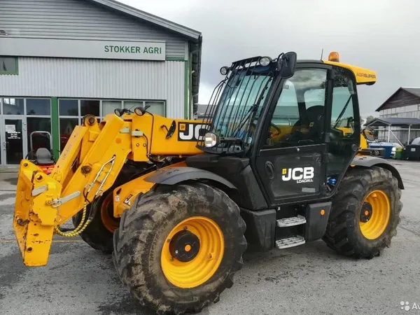 Телескопический погрузчик JCB LOADALL 541-70