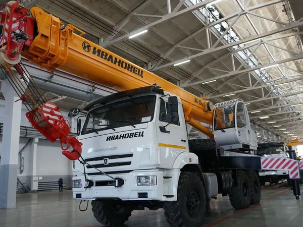 Автокран Ивановец КС-45717К-3Р