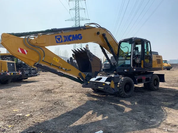 Колесный экскаватор XCMG XE210WB