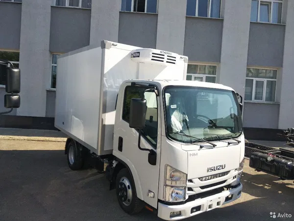 Рефрижераторный фургон Isuzu ELF 3.5