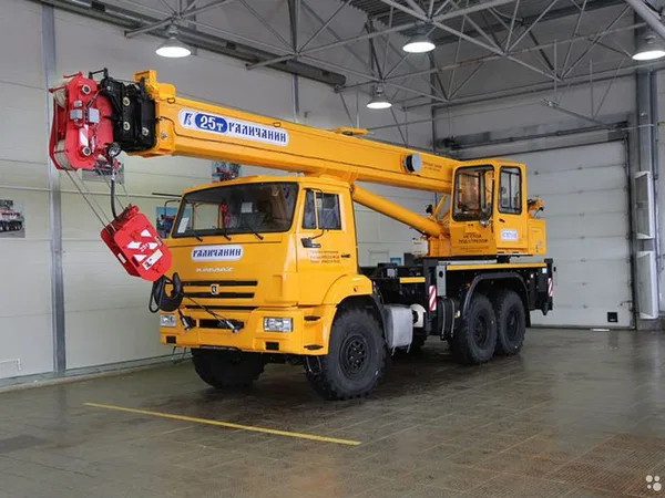 Автокран Галичанин КС-55713-5В на шасси КамАЗ 43118
