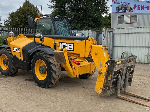 Телескопический погрузчик JCB 540-140