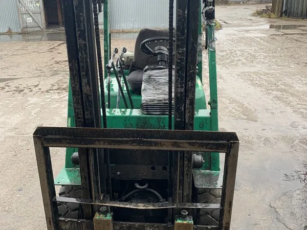 Вилочный погрузчик Mitsubishi KFG15