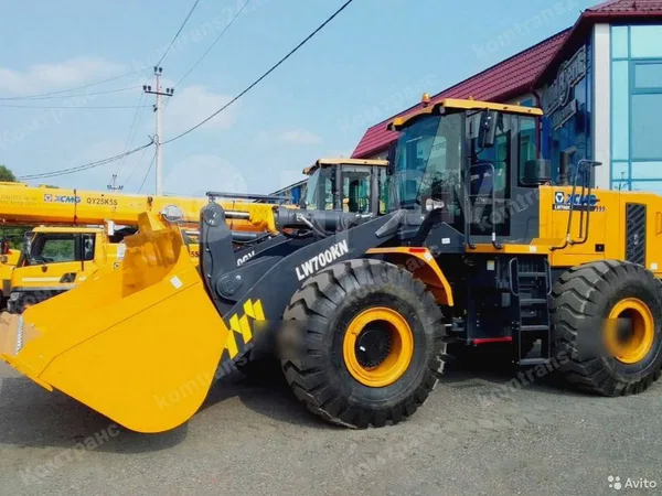 Фронтальный погрузчик XCMG LW700KN
