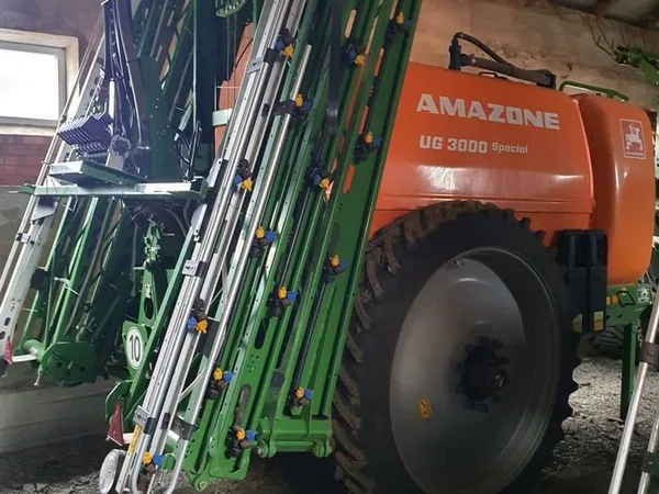 Прицепной опрыскиватель Amazone UG 3000 Special