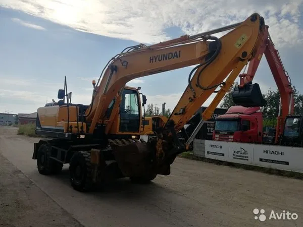 Колесный экскаватор Hyundai 170W-9S