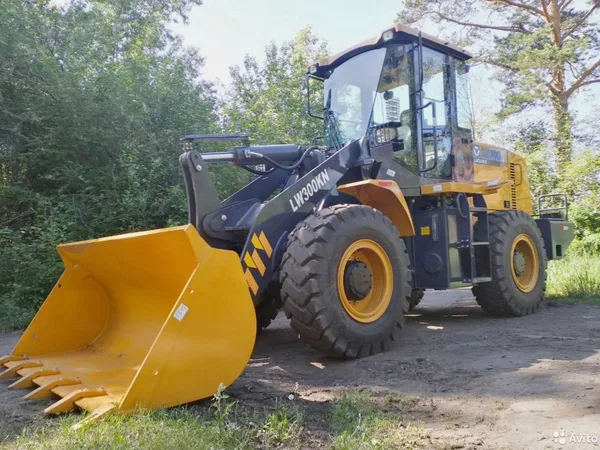 Фронтальный погрузчик XCMG LW300KN