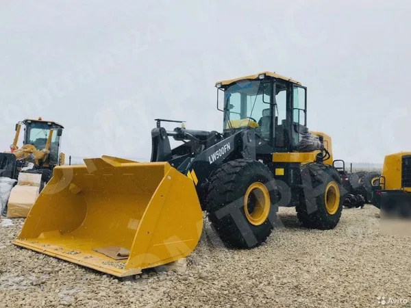 Фронтальный погрузчик XCMG LW500FN