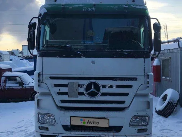 Седельный тягач Mercedes-Benz Actros 1844