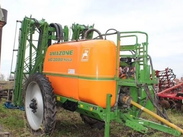 Прицепной опрыскиватель Amazone UG 3000 Nova