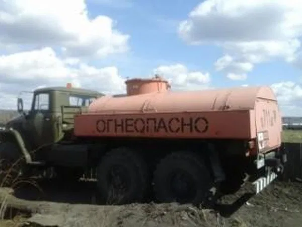 Бензовоз УРАЛ 375