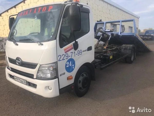 Эвакуатор HINO 300 Dutro