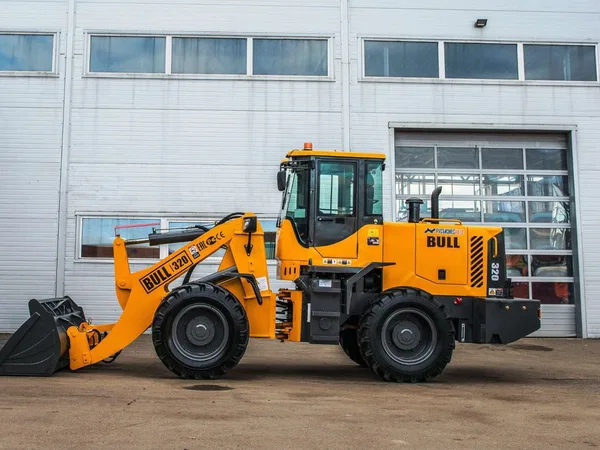 Фронтальный погрузчик Bull SL320