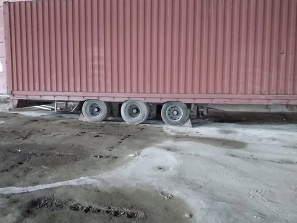Полуприцеп контейнеровоз Broshuis Container Chassis