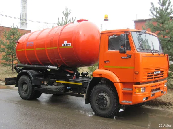 Ассенизатор Коммаш-Мценск КО-529-14 на шасси КамАЗ 53605-773950-48