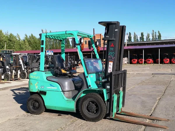 Вилочный погрузчик Mitsubishi FGE25T